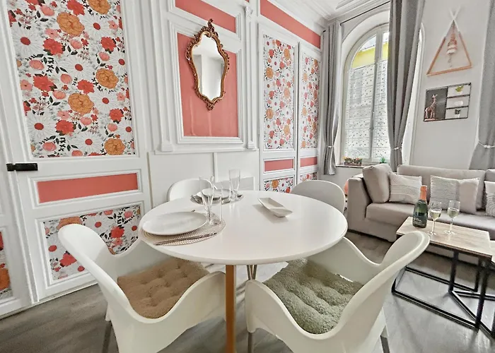 Appartamento T2 En Centre Historique, Ambiance Chaleureuse *